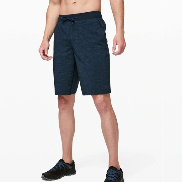 Lululemon Men’s Shorts 11" Lined Printed Iron Blue True Navy Size Large - Picture 2 of 10